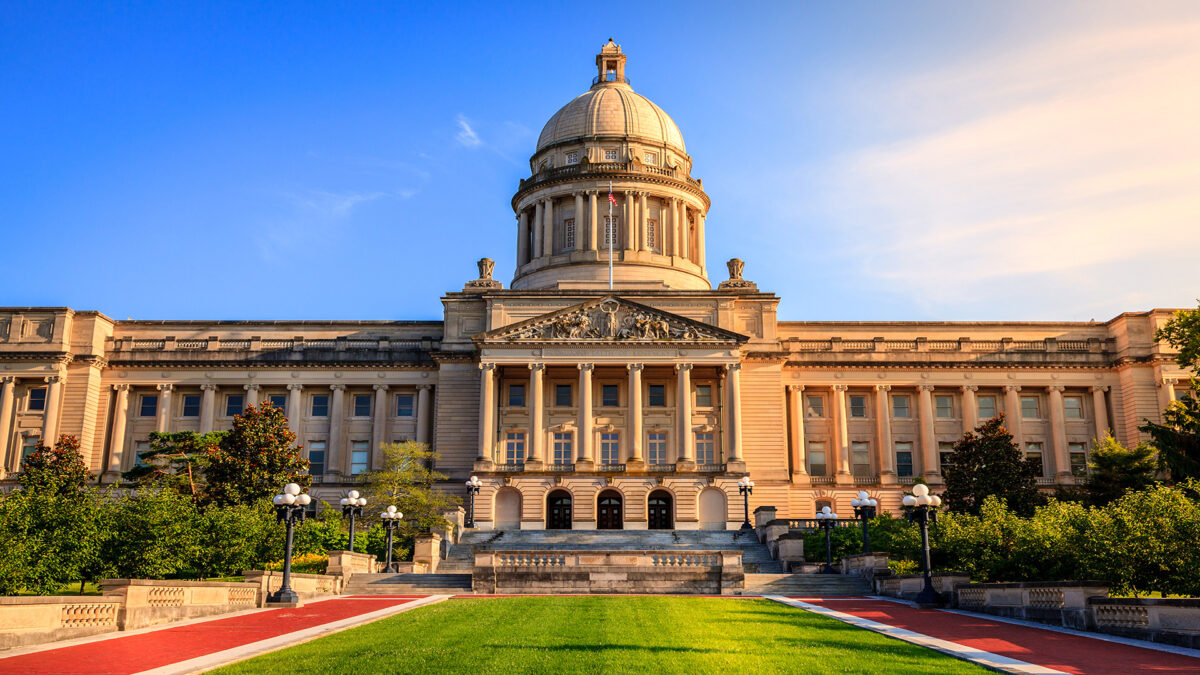 米ケンタッキー州、医療用大麻を合法化へ