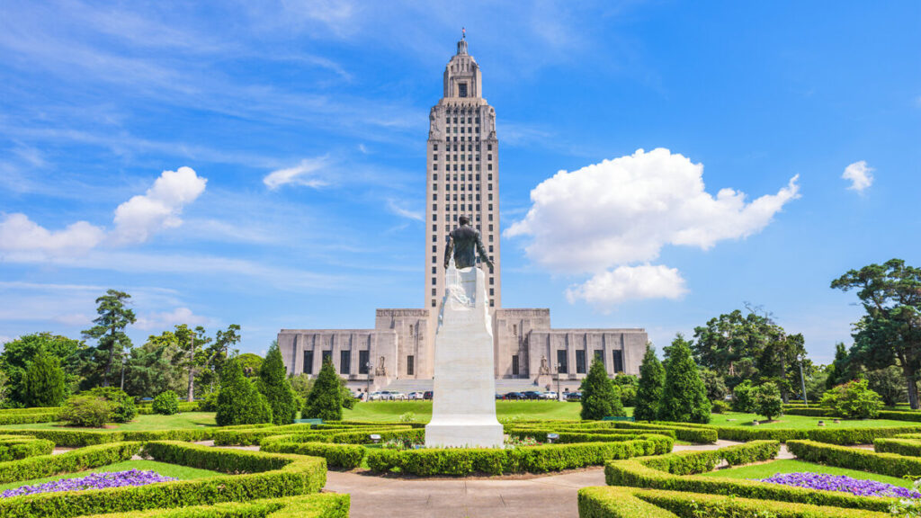 ルイジアナ州知事、大麻の犯罪記録抹消を促進する法案に署名