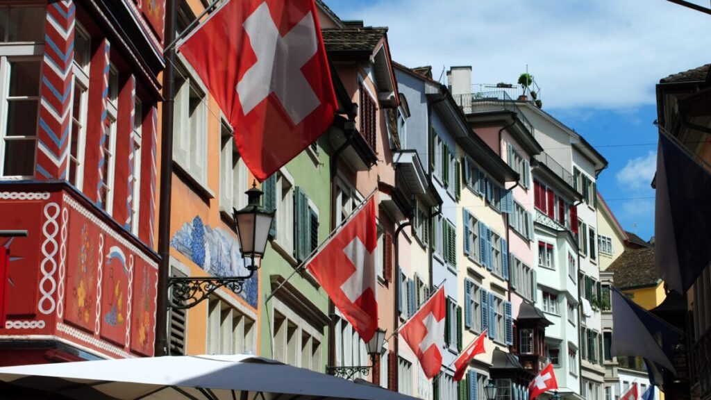 スイス、過去最大規模の嗜好用大麻試験販売プログラムを実施へ