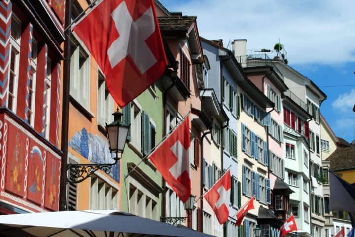 スイス、過去最大規模の嗜好用大麻試験販売プログラムを実施へ
