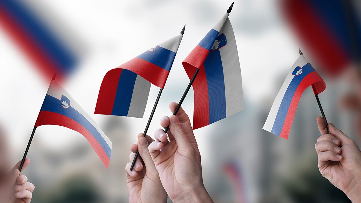スロベニア有権者、国民投票で大麻合法化を承認